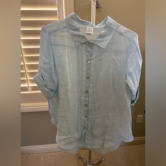 Match Point baby blue linen short sleeve button down - Picture 1 of 3